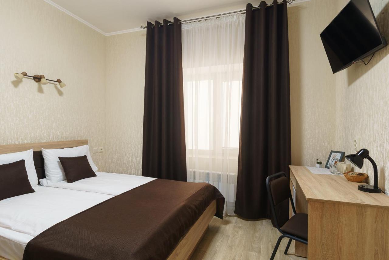 Отель Южный Двор Kharkiv Exterior photo